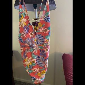 Women’s plus size bathing suit—never worn
